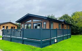 Blue Bell Lodge With Hot Tub Malton
